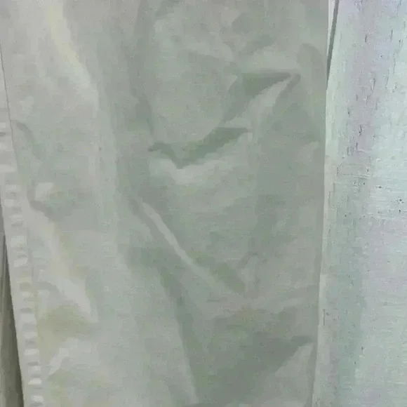 GAP Women’s Wide Leg Cream Pleated Khakis Pants 29” inseam with double enclosure - Picture 10 of 10